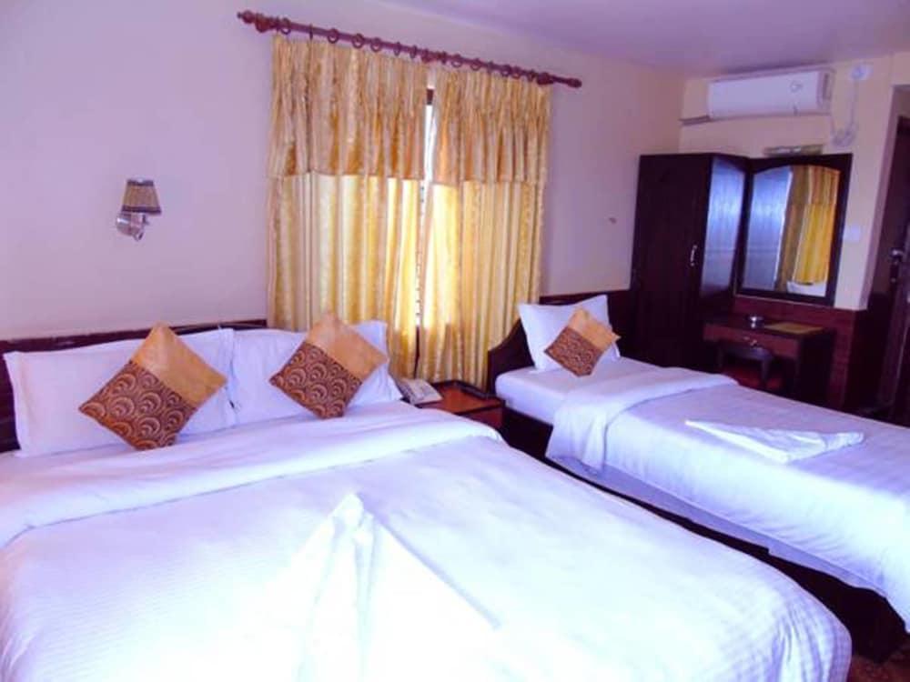 Hotel Trip Pokhara Exterior foto