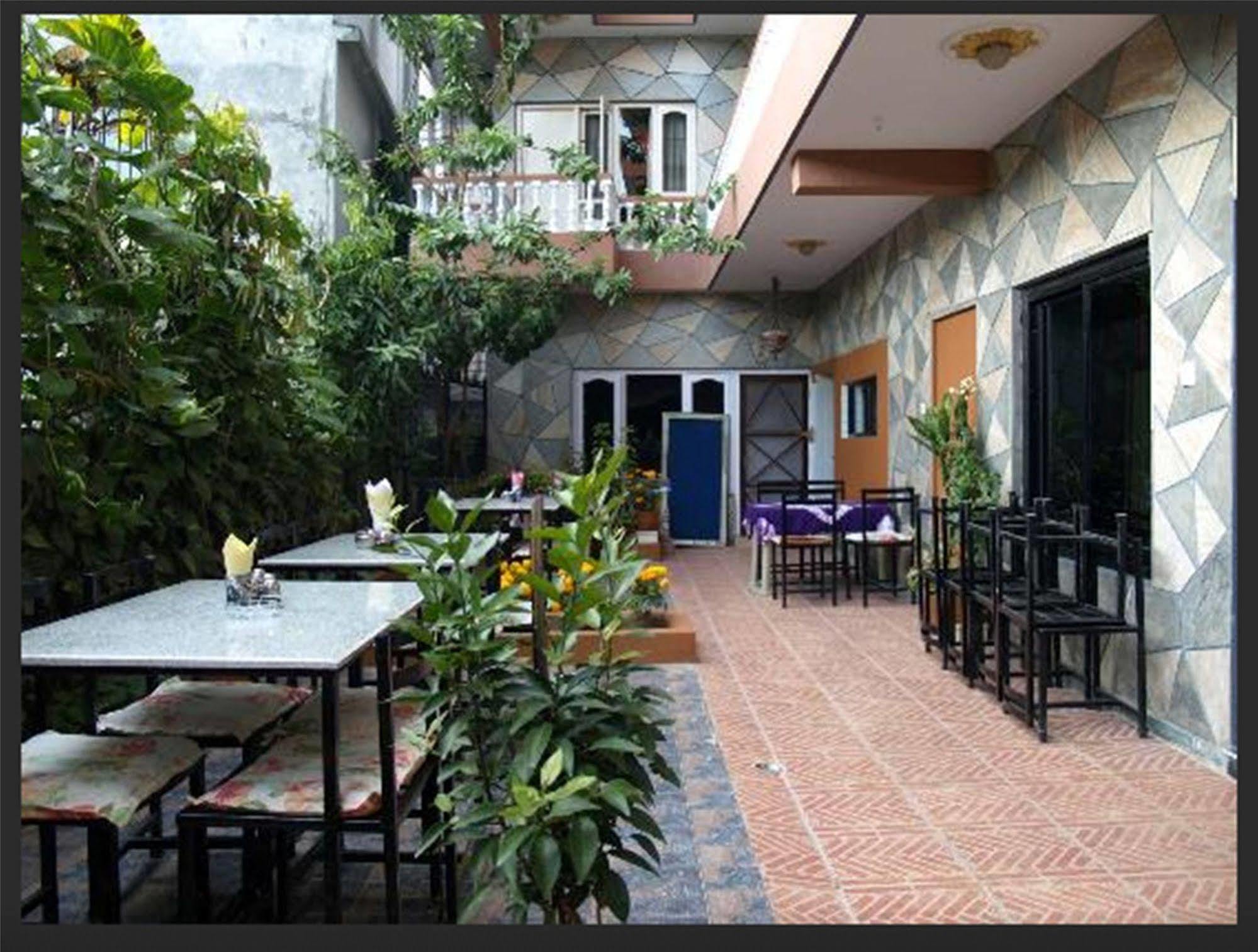 Hotel Trip Pokhara Exterior foto