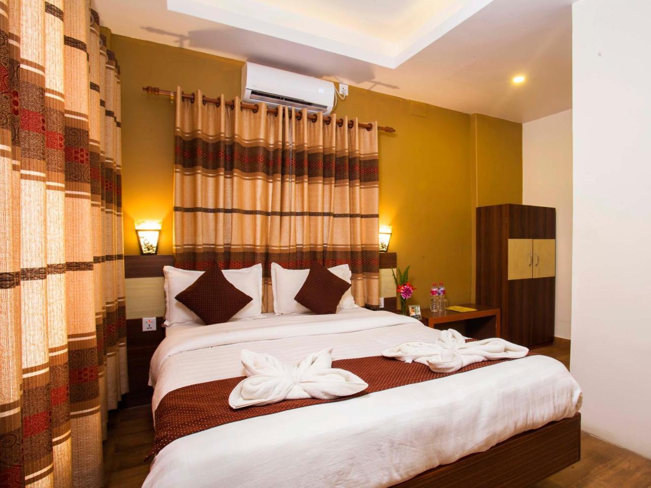 Hotel Trip Pokhara Exterior foto