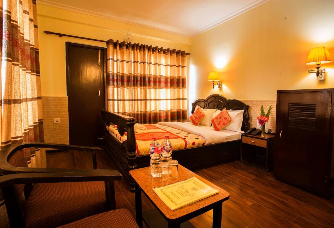 Hotel Trip Pokhara Exterior foto